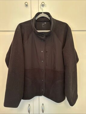 LIKE NEW Gap Fit Fleece Athletic Snap Jacket